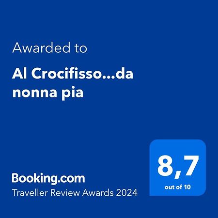 Al Crocifisso...Da Nonna Pia Lägenhet Salerno Exteriör bild