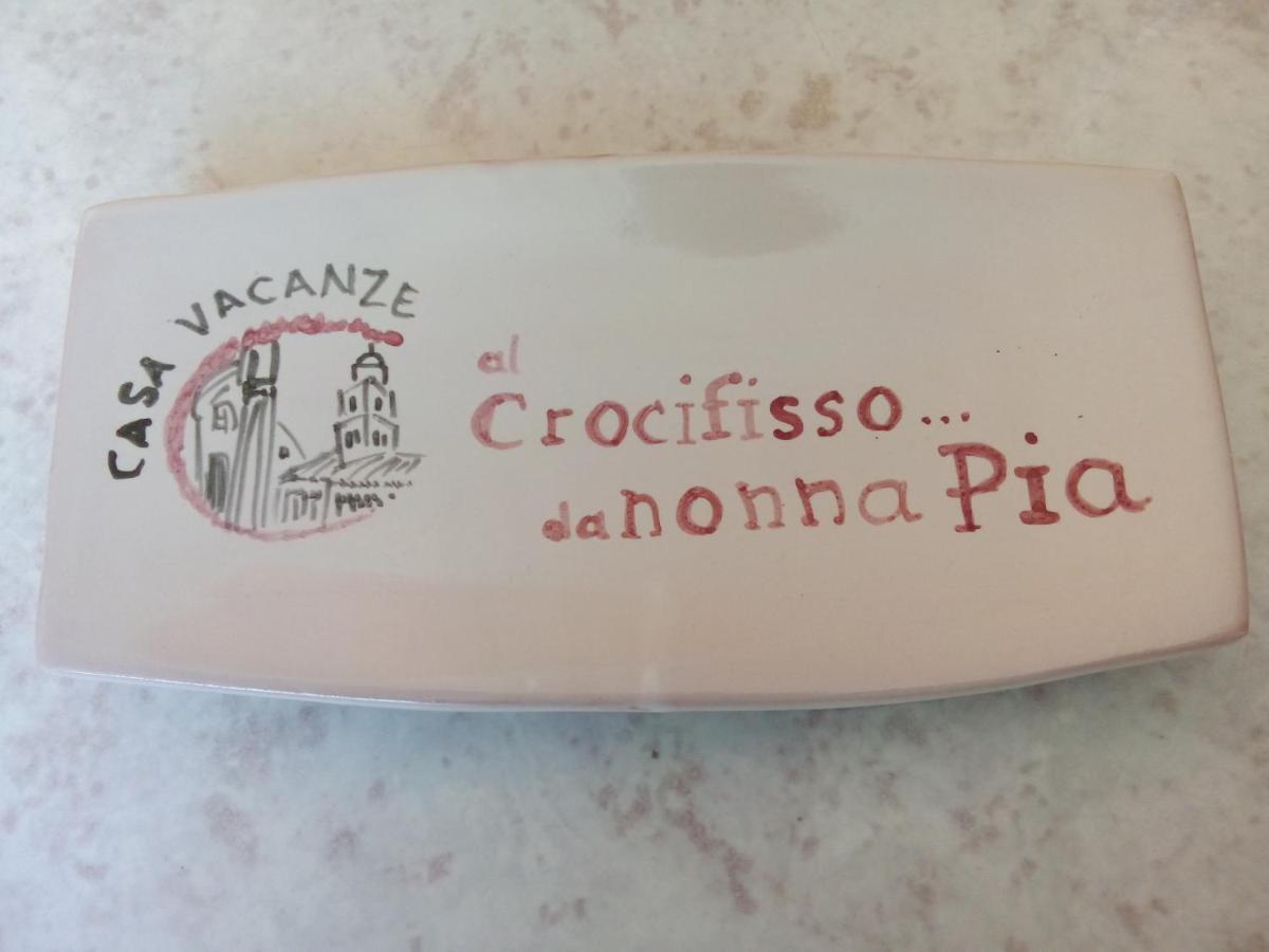 Al Crocifisso...Da Nonna Pia Lägenhet Salerno Exteriör bild