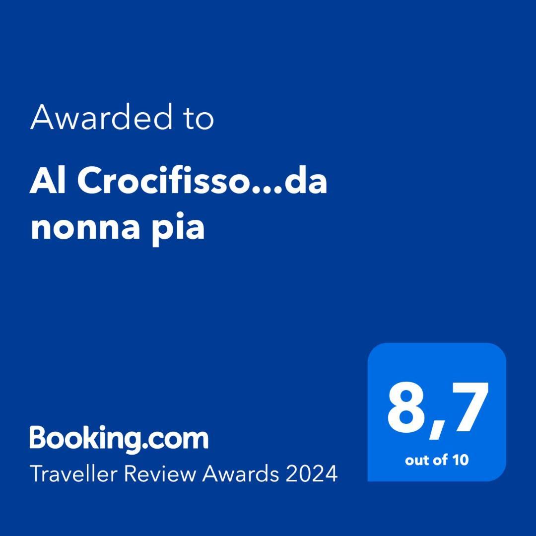 Al Crocifisso...Da Nonna Pia Lägenhet Salerno Exteriör bild